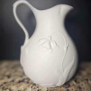 1993 Metropolitan Museum of Art MMA Jonquil White Bisque Parian Pitcher